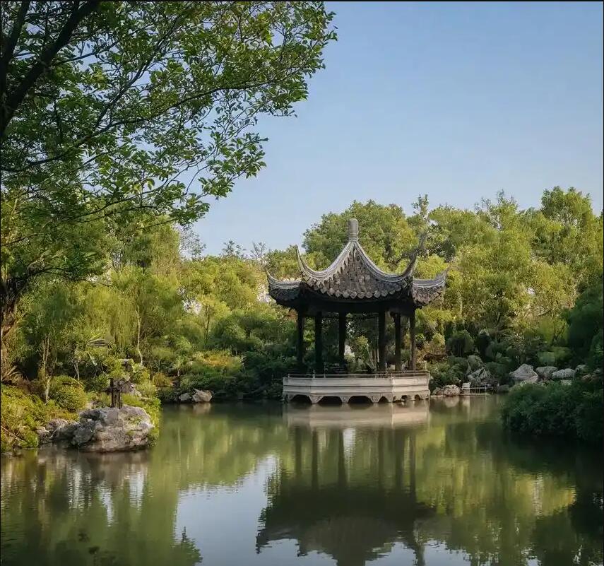 龙沙区向雪餐饮有限公司